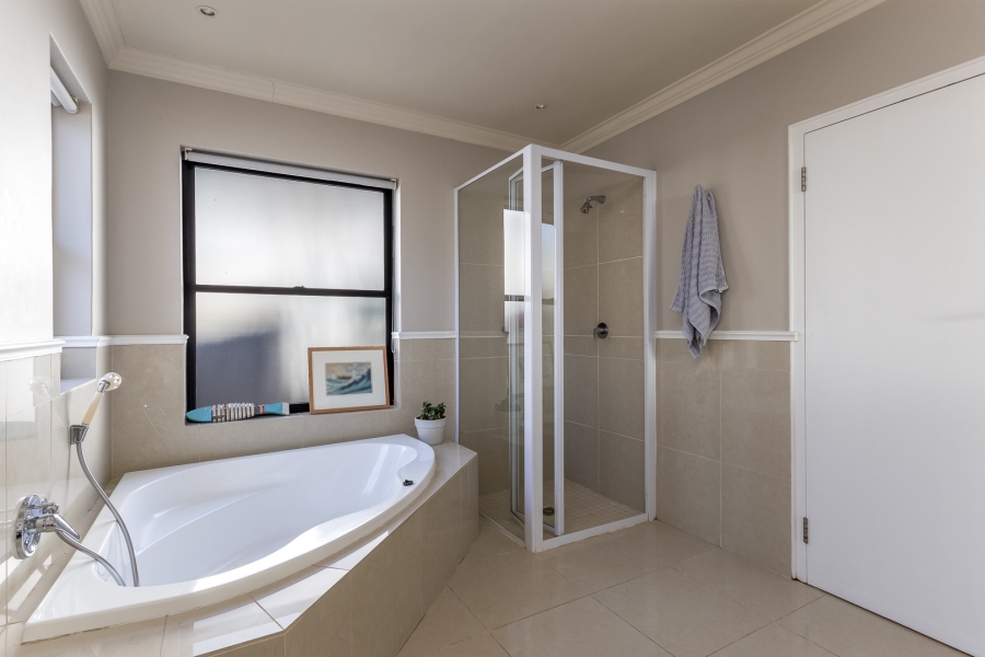 4 Bedroom Property for Sale in Pearl Valley at Val de Vie Western Cape
